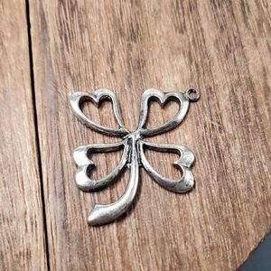 Sterling P274 Antique Shamrock Pendant